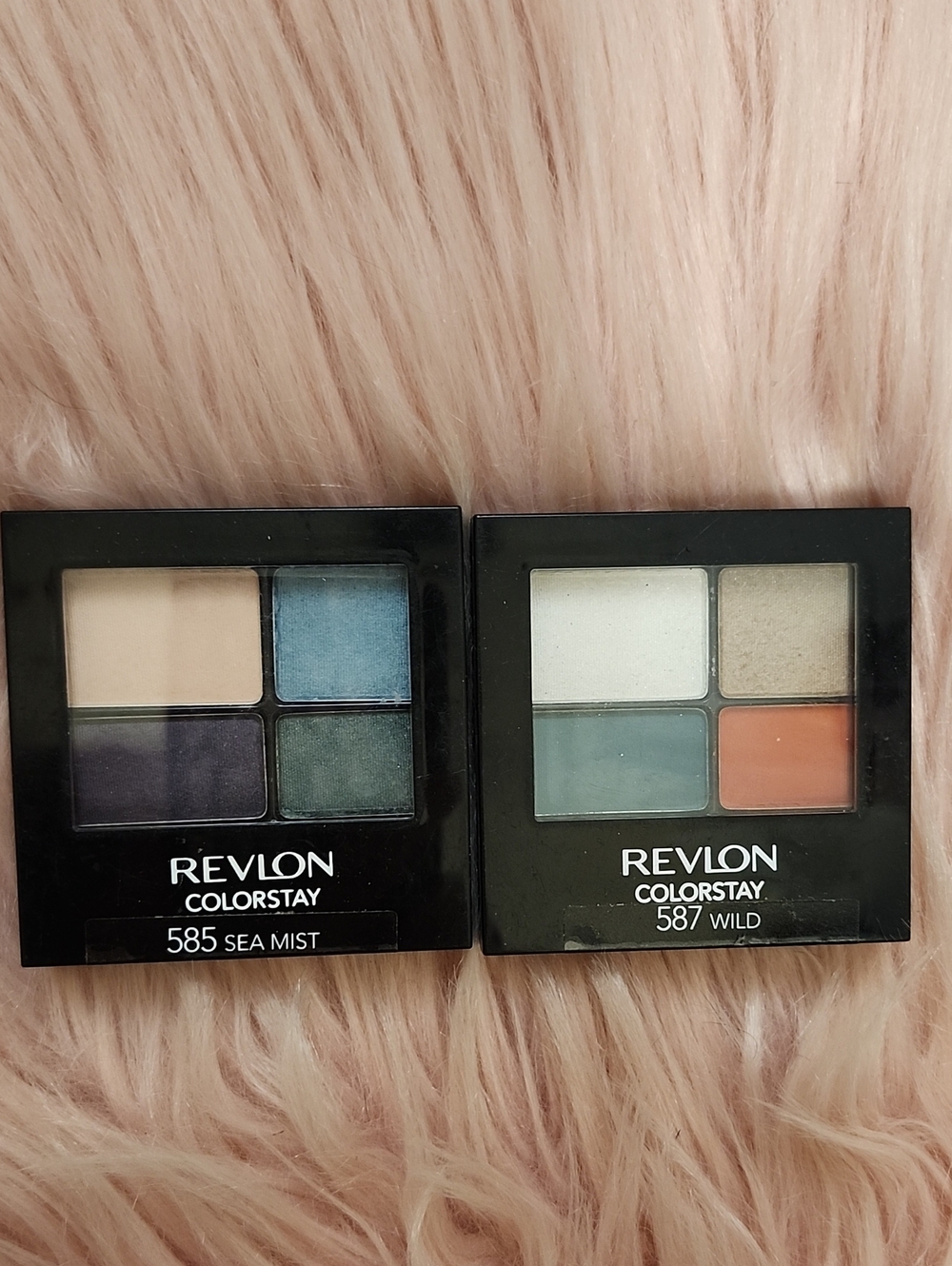 Brand New 2CT BUNDLE REVLON COLORSTAY EYESHADOW